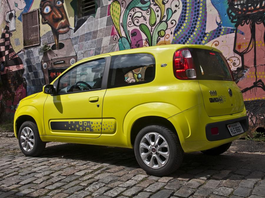  Fiat Uno Vivace 3-Door 2011 года  (фото 2 из 14)